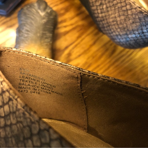 Yummy AK Yanessi booties- Sz 8.5 - Picture 7 of 9